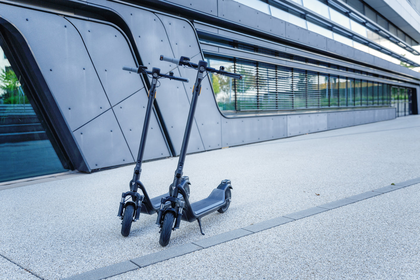NIU KQi 100P E-Kick Scooter