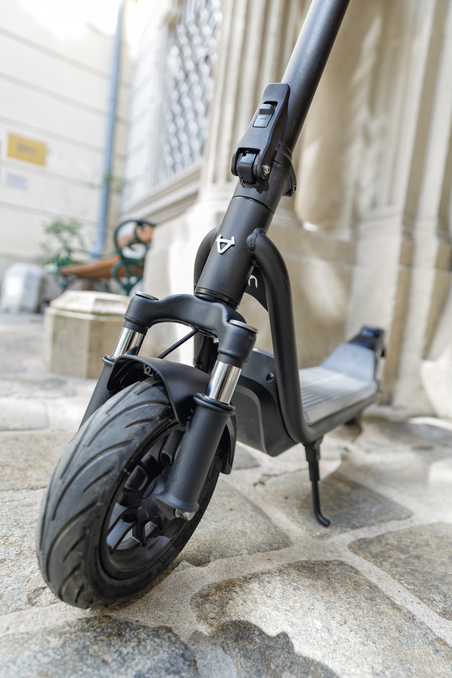 NIU KQi 100P E-Kick Scooter